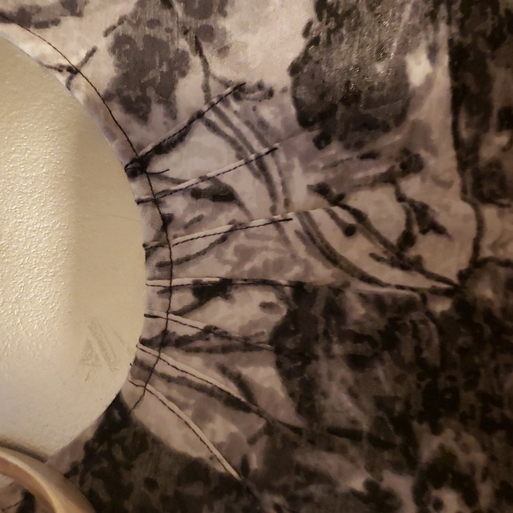 Kim Roger's Lady's ScoopNeck  Tee Shirt with Pleated Bodice Short Sleeved ♥ - Picture 2 of 7